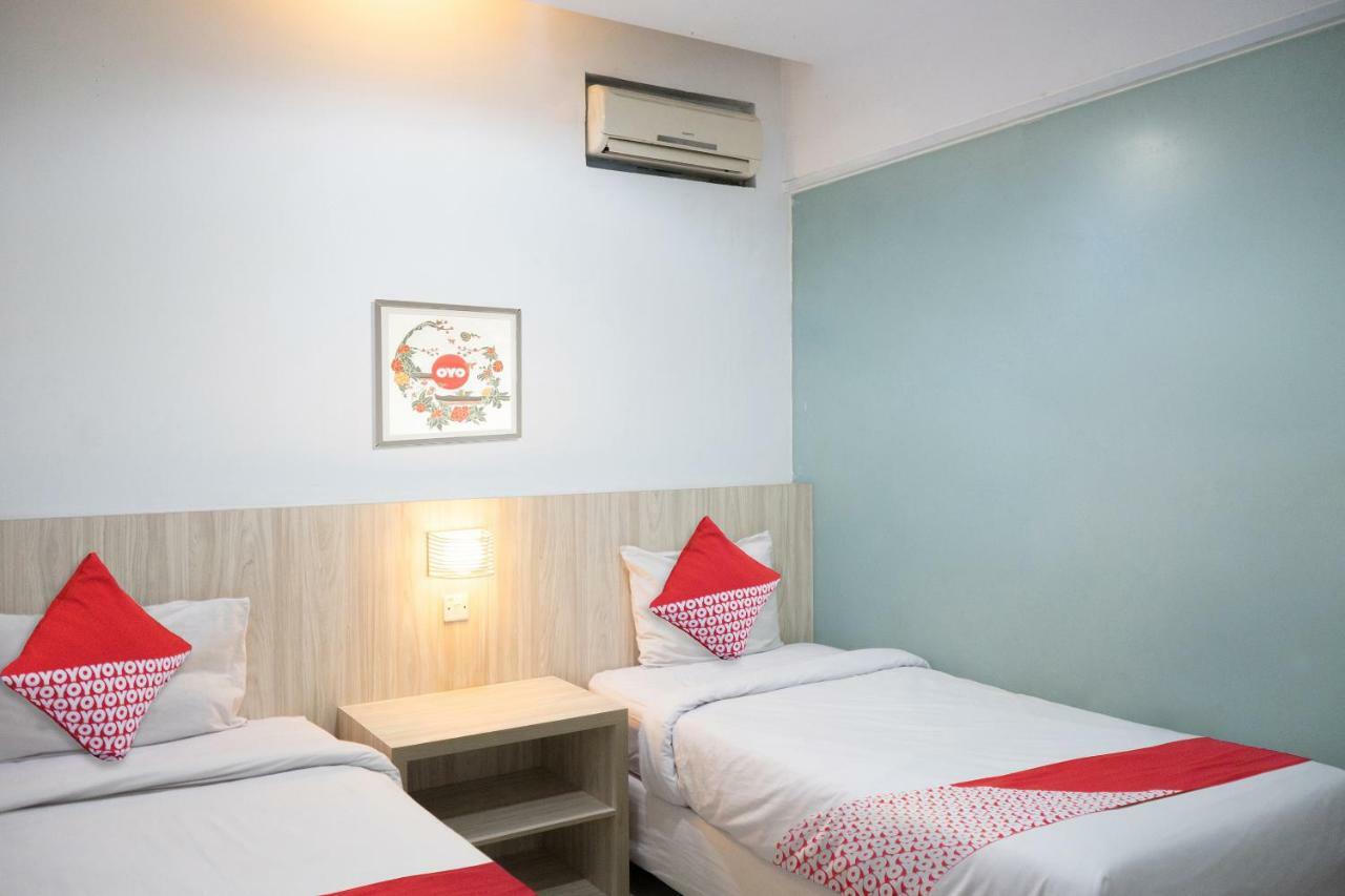 Oyo 1253 Hotel Wisata Jambi Экстерьер фото