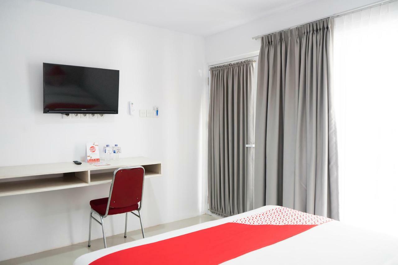 Oyo 1253 Hotel Wisata Jambi Экстерьер фото